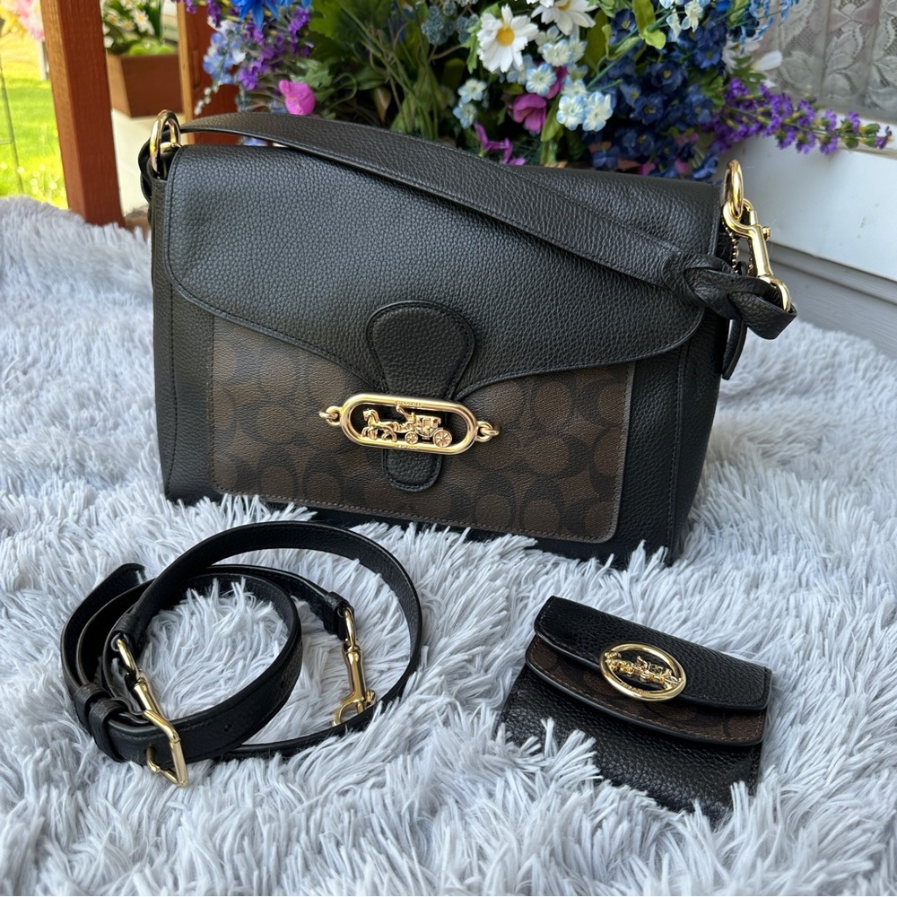 Coach Bag F8199 Jade Messenger With Signature Canvas Detail w/ Matching Walllet